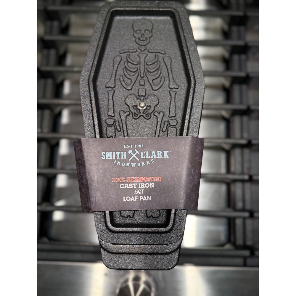 Smith &‎ Clark Ironworks Skeleton Coffin Cast Iron Loaf Pan Halloween Baking